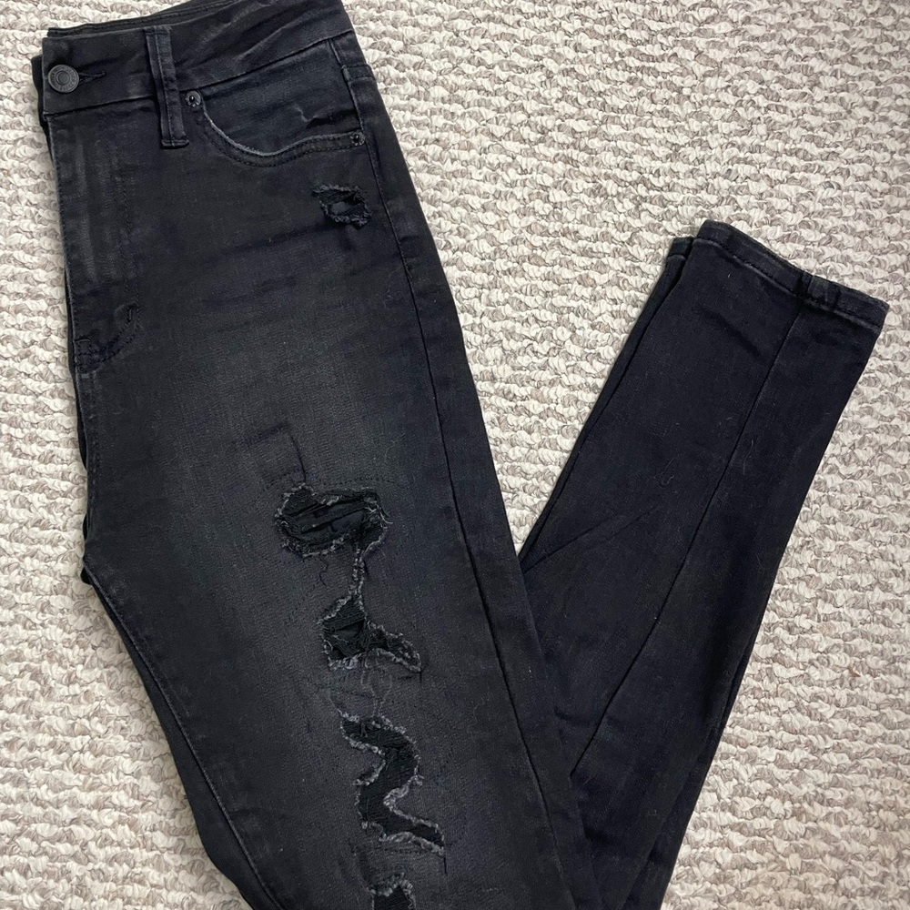 Black pants. FOREVER 21. Size S